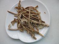 红油芝麻笋丝的做法步骤1