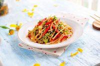 红油芝麻笋丝的做法步骤9