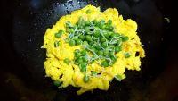 豌豆芽蛋炒饭的做法步骤5