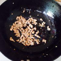 鸡丁炒米饭的做法步骤5
