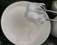 彩绘紫薯芒果蛋糕卷的做法步骤5