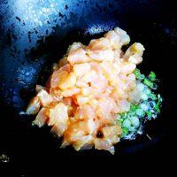 龙利鱼炒米饭的做法步骤7