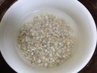 绿豆薏米汤的做法步骤1
