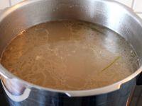 薏米排骨汤的做法步骤6