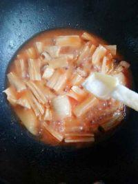 茄汁香菇烩腐竹的做法步骤7